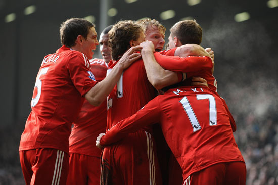 亚特兰大2-1逆转切尔西，德凯特拉雷传射，斯卡马卡建功（亚特兰大2-1翻盘切尔西：德凯特拉雷一传一射，斯卡马卡破门）