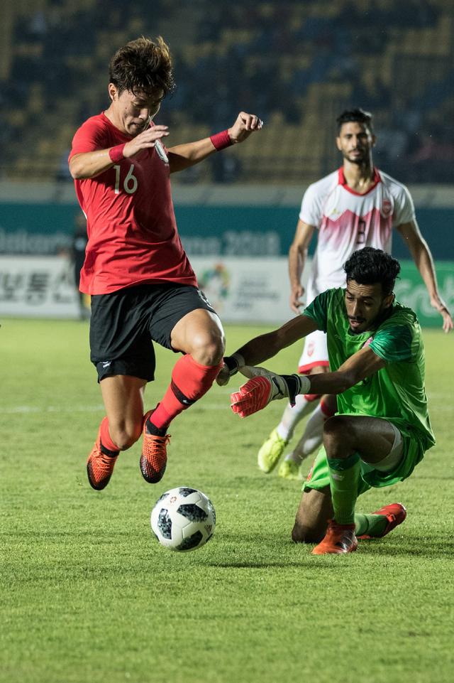 高效表现震撼全场（高能发挥惊艳全场）