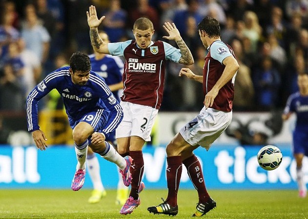 文图拉：执教意大利时媒体充满了敌意；现代足球充斥着表演（文图拉：执教意大利期间饱受媒体敌意，现代足球处处皆表演）