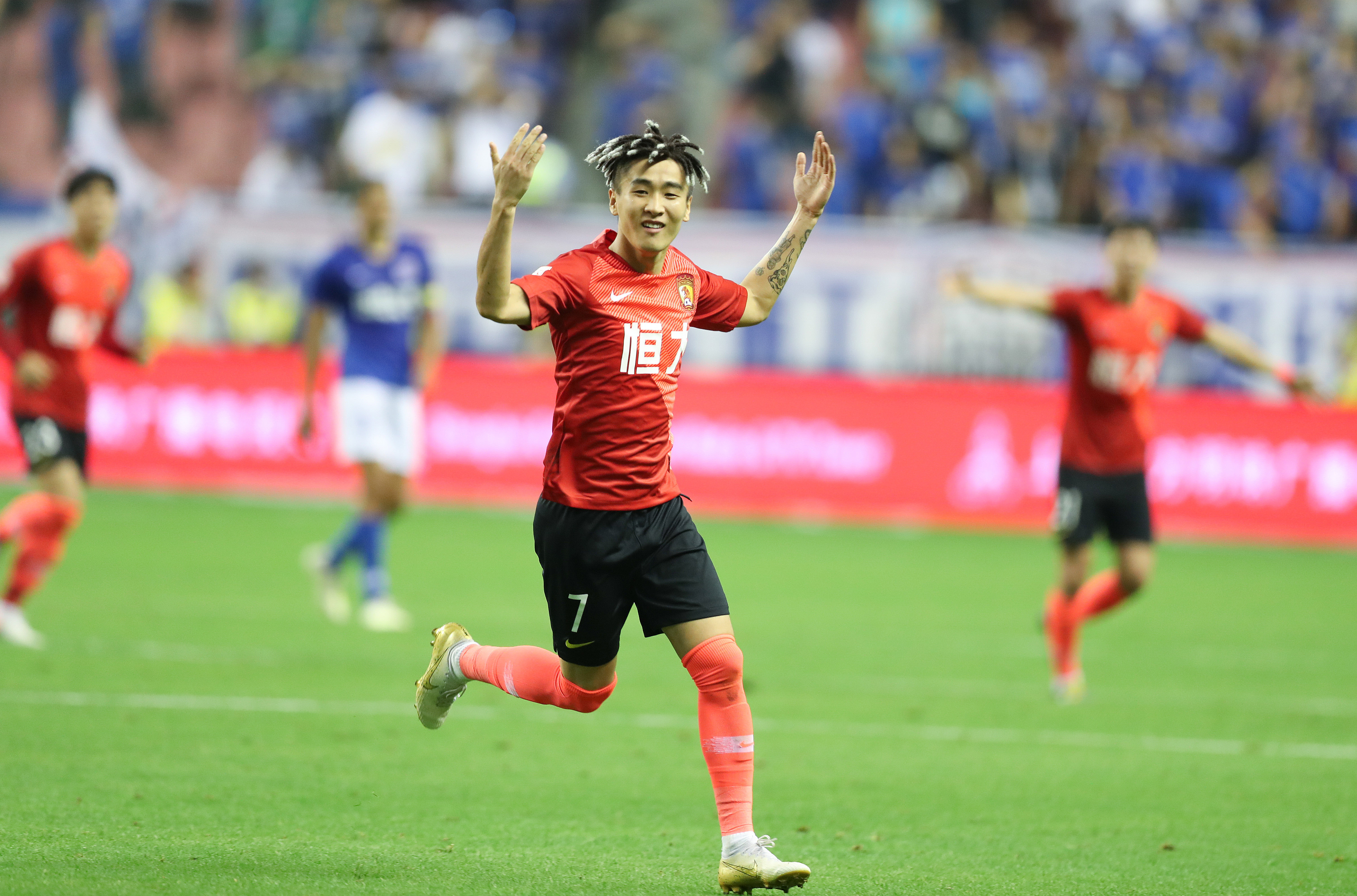 江苏女足李梦雯谈全运夺金：为江苏的荣光战斗，发自内心骄傲（江苏女足球员李梦雯谈全运会夺金：为江苏荣光而战，内心由衷自豪）