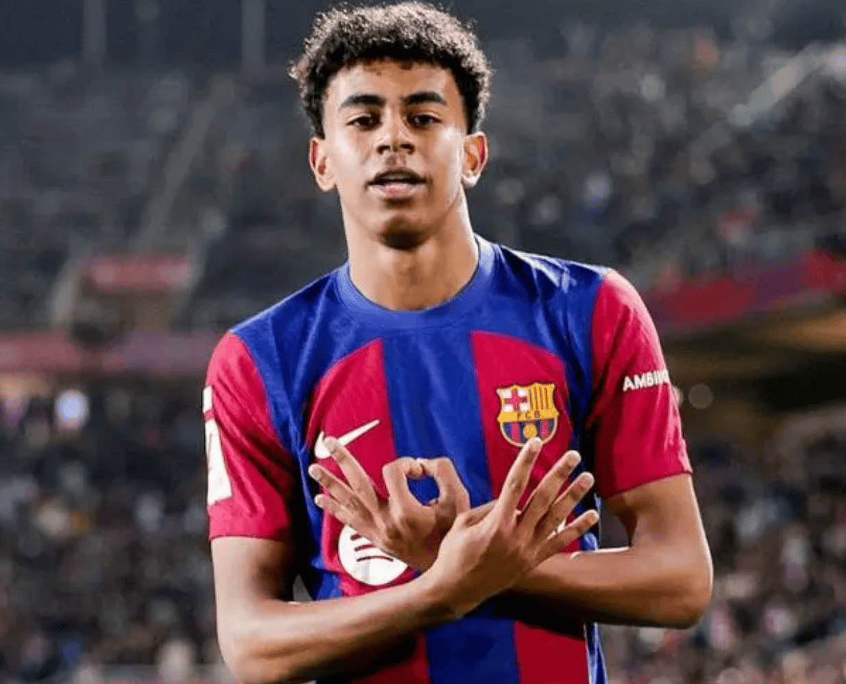 麦克丹尼尔斯第三节5中5轰12分，带领森林狼迫近比分（麦克丹尼尔斯第三节5投全中砍12分，助森林狼缩小差距）