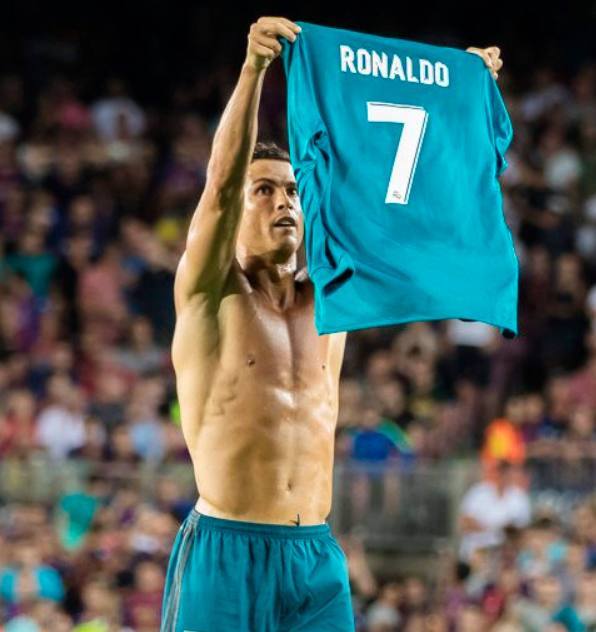 每体：巴萨将在下周签约埃及前锋，形式为租借+选择性买断（每体：巴萨预计下周引进埃及前锋，租借在先附带可选买断）