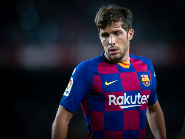 官方：米兰与18岁中场萨拉完成续约；据悉新合同到2030年（官宣：米兰与18岁中场萨拉续约，合同据悉至2030年）